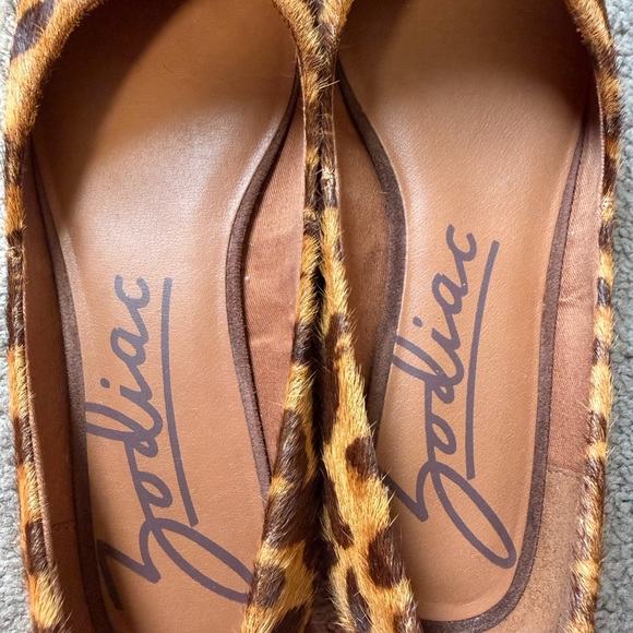 Zodiac Women's Animal Print Flats - Picture 4 of 4
